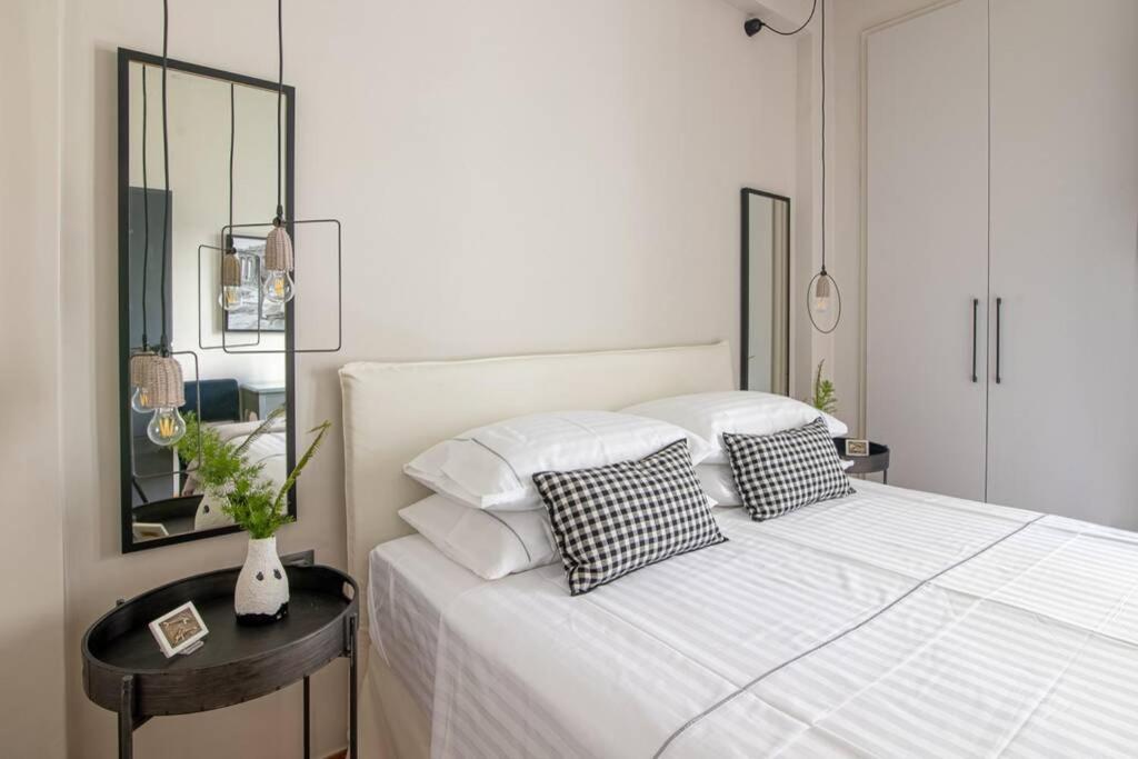 Ockto Luxurious Business Travel Apartment Атина Екстериор снимка