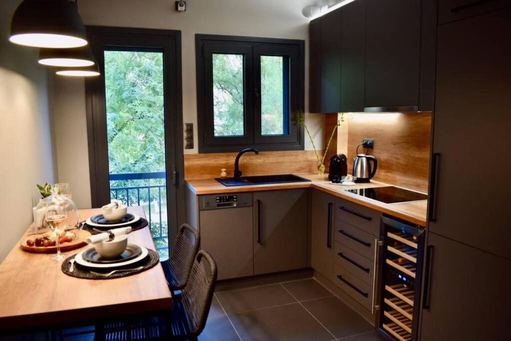 Ockto Luxurious Business Travel Apartment Атина Екстериор снимка