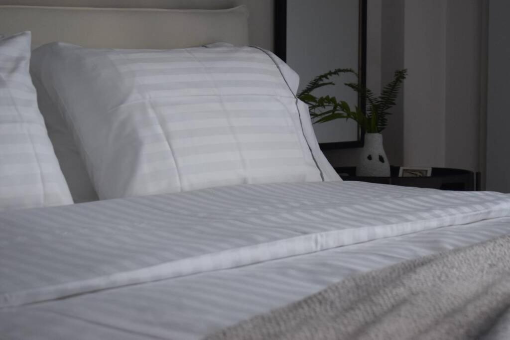 Ockto Luxurious Business Travel Apartment Атина Екстериор снимка